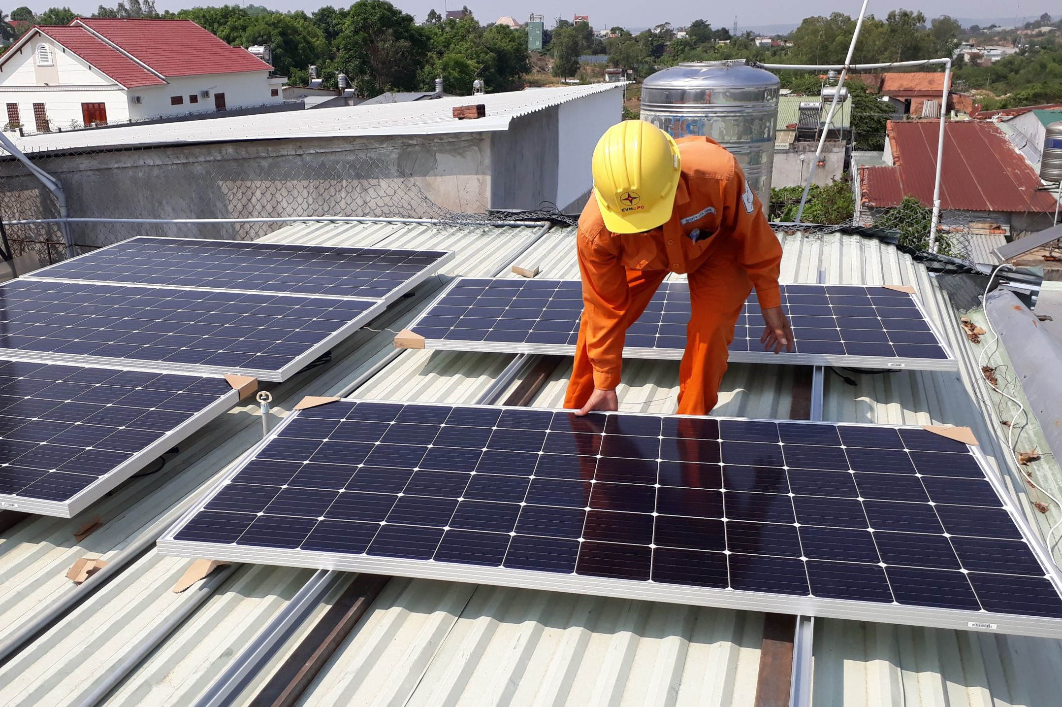 Điện năng lượng mặt trời ngày càng trở nên phổ biến