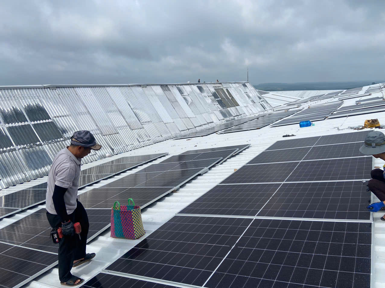 Quyết Thắng Solar lắp đặt điện năng lượng mặt trời cho kho lạnh, nhà xưởng